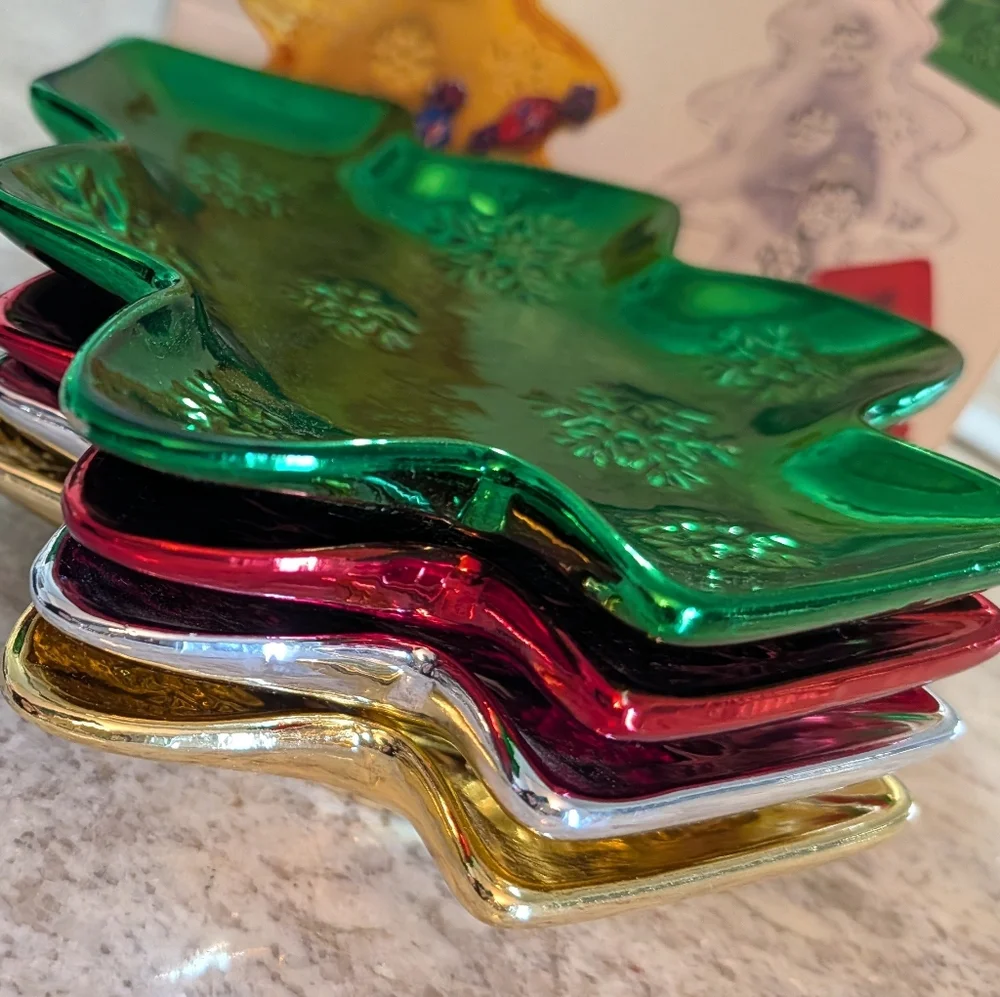 Christmas Tree Plates I. Godinger Co. 4 Porcelain Shiny Red Green Gold Silver